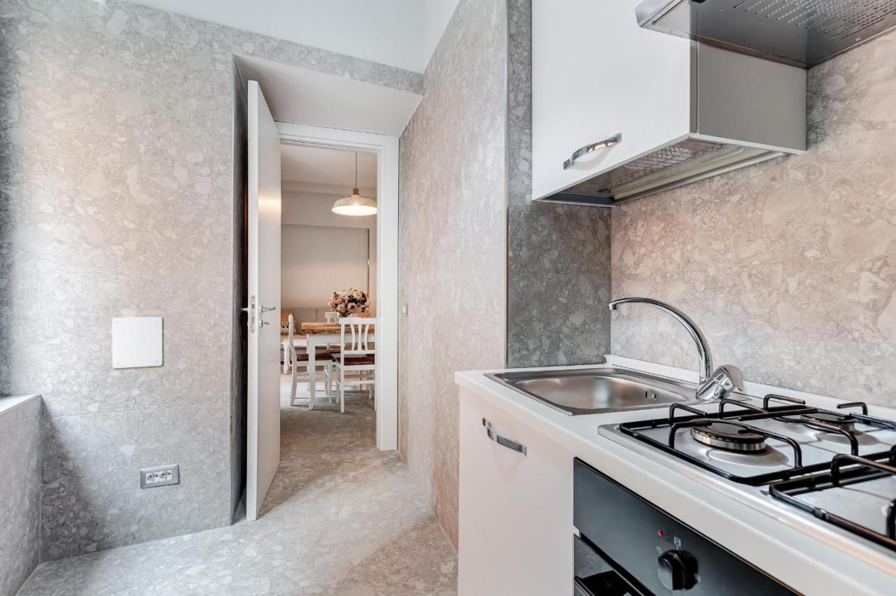 Trevi Fountain - Shabby - Romedreamhome Luaran gambar